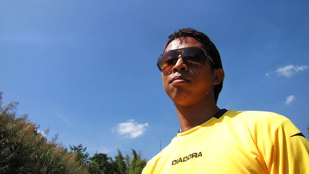  :cool: :cool: :cool: :cool: :cool: :cool: :cool: :cool:

   บ้างก็ถ่ายรูปเล่นกันไป...............