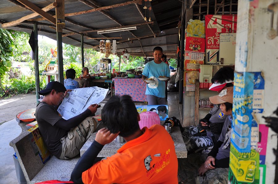 เด็กเสิรฟ์ร้านนี้หน้าคุ้นๆไหมว่ะเด่ะ :grin: :grin: :grin:
