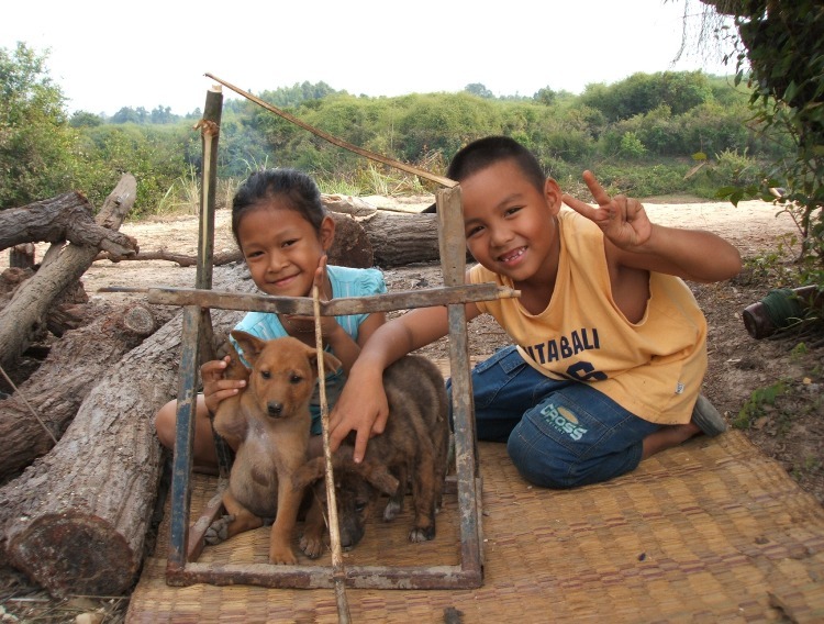 
ขอลากันด้วยภาพนี้นะครับ................................

สตางค์ จูเนียร์ กะ น้องมะปราง (ลูกสาวนา