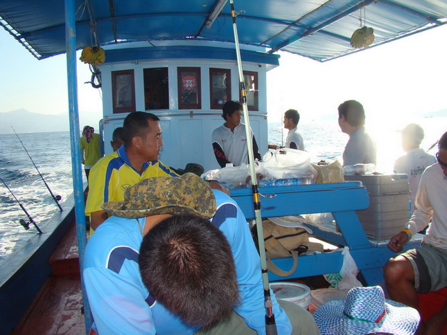พอเรือเริ่มเดินทางก็เริ่มจัดของกั
