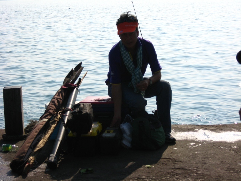 เรือยังไม่เข้าเลยน้าเรด  ไต๋บอกลูกเหยื่อยังไม่พอตกเลย :grin: