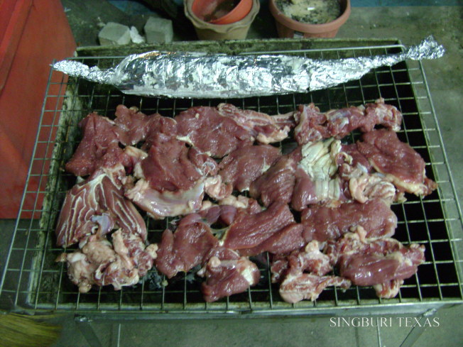 ตัดมาที่ร้านเลย อันนี้ผลงานจากเมื่อวาน ที่ จ.ลพบุรี ณ หมาย ลูกค้า บอก
ที่บ่อ แถวๆ วัดหนองมน น้าๆ ป้