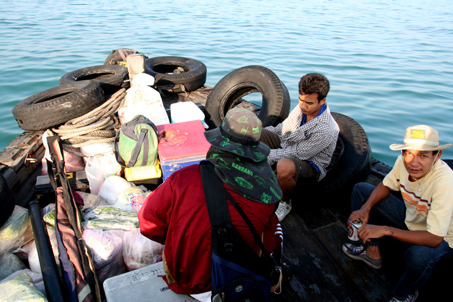 ส่วนน้าเรด ด้านล่างหน้าหัวเรือ  :smile: