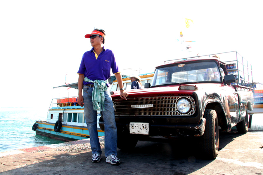 เจอรถคันนี้ TOYOPET ยี่ห้อนี้ น้าแม๊คเจอเป็นงง  แถมบอกว่า... ใบ้หวยด้วย  :laughing: :laughing: :laug