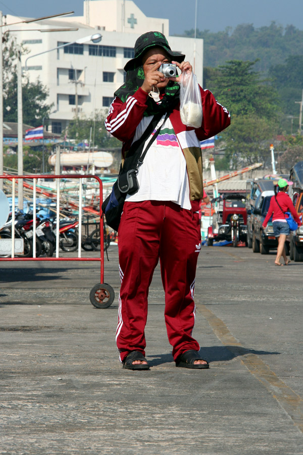 แน๊ะ.. มีการยิงสวนมาด้วย  :grin: :laughing: :laughing: