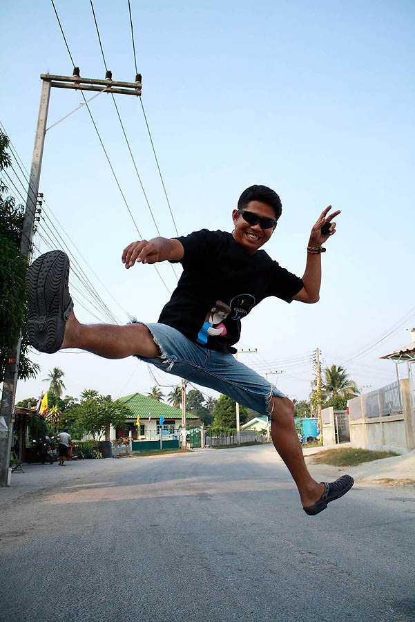 ดีใจจนตัวลอย  ได้ออกทะเลยแล้ว เย้ ๆ ๆ ๆ  :cheer: :cheer: :grin: