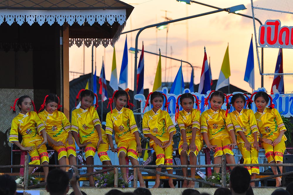 ช่วงเย็น แสงเริ่มไม่พอแระ  :cheer: