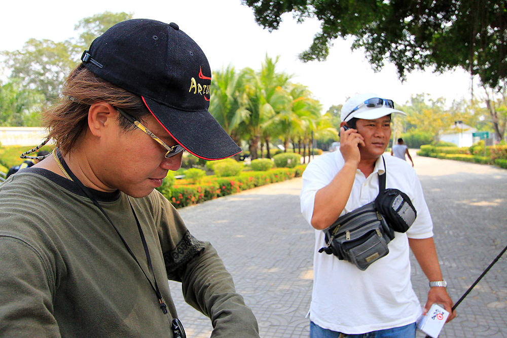 [center] วันนี้ ผมมีน้าเอก อาซูร่า กับน้าที่มาจากทีม SNAKEHEAD มาด้วยนะ [/q]





 :grin: :gri