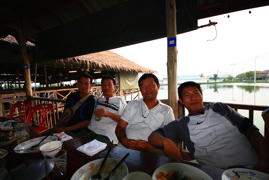กลับถึงบ้านแล้ววว..ฉายต่อเนื่องเลยนะค๊าบบบบ
 :grin: :grin:
---------------------------------------