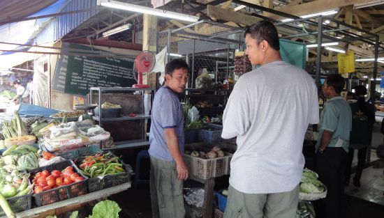 บรรยากาศ ในตลาดสด อ.ละงู
