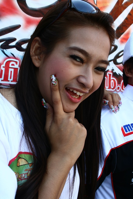 ง่ะ ....   :love: :love: