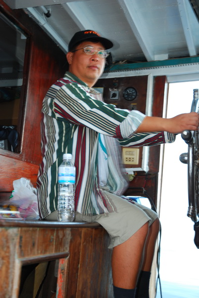 ...เมื่อไต๋เรือต้องไปเป็นเชปทำกับข้าว.....เราก็ได้ไต๋เรือคนใหม่มาในพริบตา.......555 :cheer: :cheer: 