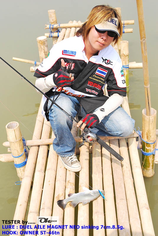 [q][i]อ้างถึง: วรานนท์ posted: 18-12-2552, 14:02:57[/i]

ตัดสินไม่ถูกเลยว่าใครหล่อกว่าใคร ทั้งพี่น