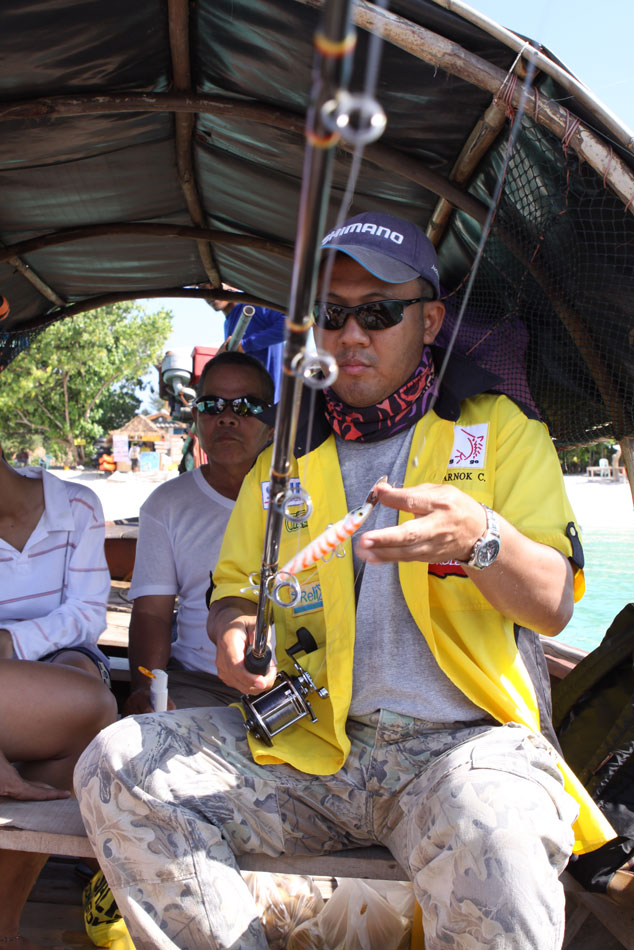 ช่วงแรกทรอลลิ่งก่อนเลยครับ 

สวัสดีครับ น้า lovenume   ขอบคุณครับ   :smile: