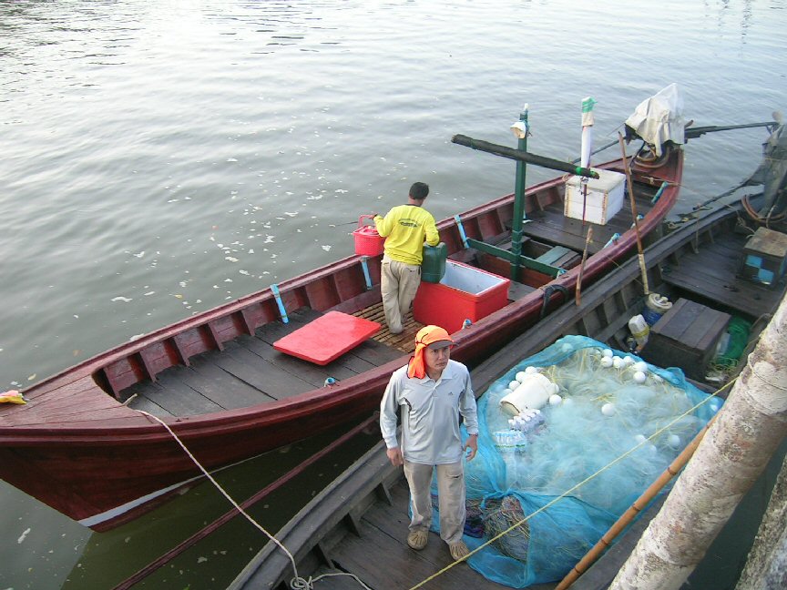 เอาอาวุธลงเรือเลย