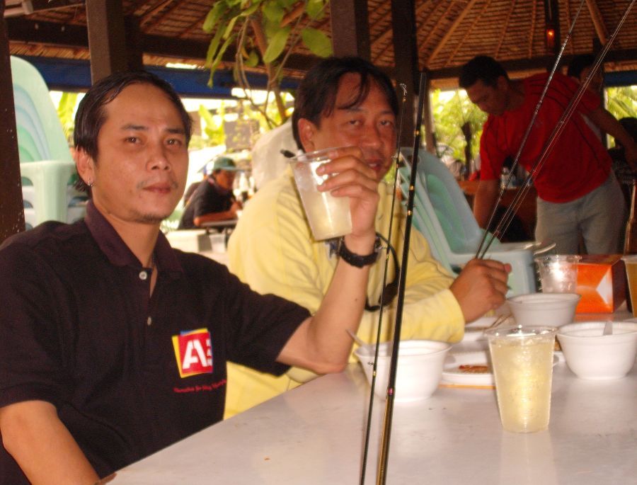 [b]รวมพลคนรอด[/b]
:cool: :cool: :cool:
--------------------------------------------------------
น