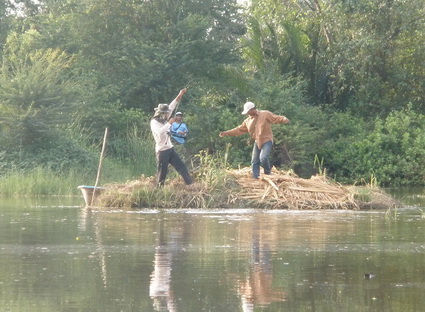 น้าชัยนฤทธิ์ กับ ไอ้ปื้ดมือซ้ายน้าชัยนฤทธิ์ทำอะไรกันว่า