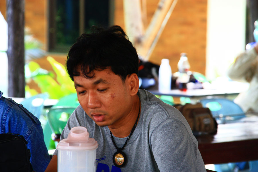 น้านุสตรีท ชวนมากินข้าวต้ม..... ที่กองอำนวยการ...

เจอน้าปุ๊ย เรเดี่ยล....แอบส่องมาซะใบ
 :grin: :