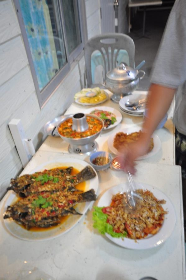 อาหารเย็นของพวกนู๋คร้า :grin: :grin: :grin: