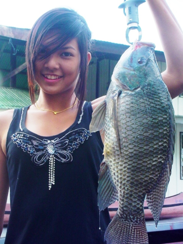 คนน่ารัก ๆ จัดให้อีกสักรูปครับ  :cheer: :che