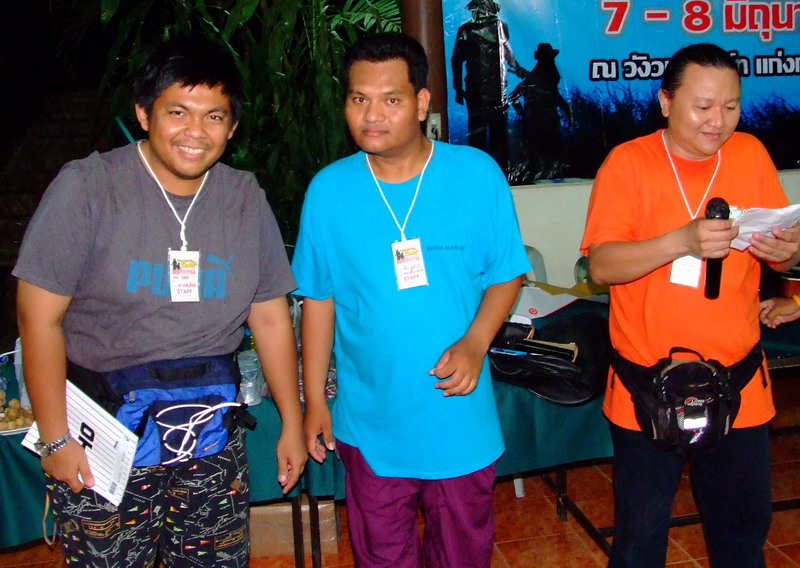 มอบภาพนี้ให้ครับ "งานรวมพลฯแก่งกระจานปี 51" ชื่อภาพ" ฮก ลก ซิ่ว " :laughing: :laughing: :laughin