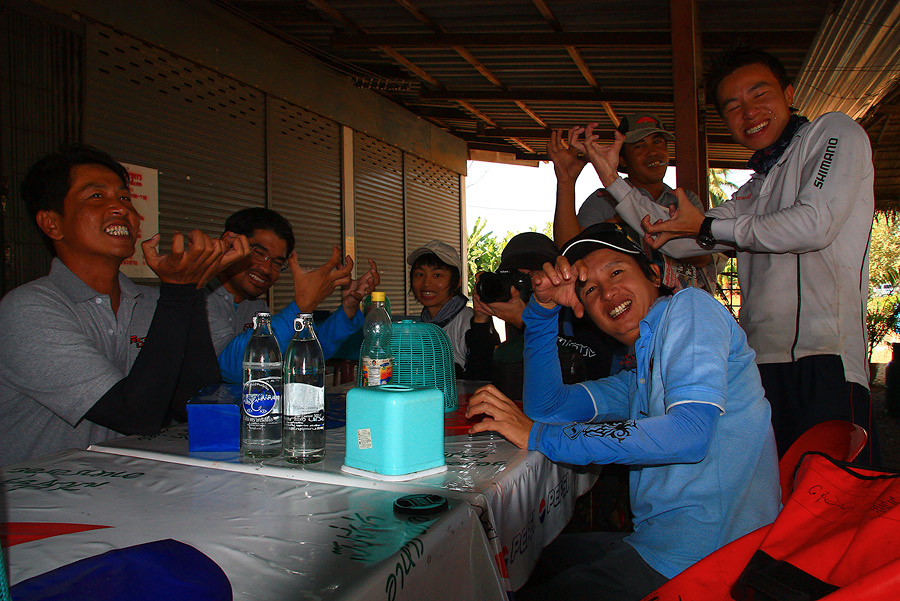 สวัสดีค๊าบ น้าเด็กสามเหลี่ยม
 :grin: :grin:
-----------------------------------------------------
