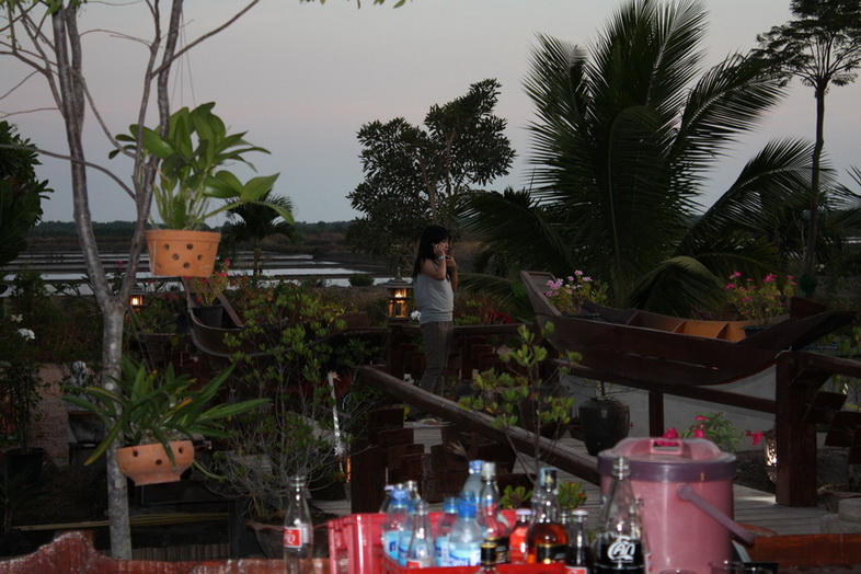 ..ขาดไม่ได้ครับคนนี้ ต้องโชว์สเต็ปห