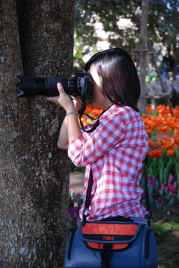 ขอแจมด้วยครับ  :grin: :grin: :grin: :grin:

แอบถ่ายพี่ลักษณ์ครับ อิอิ น่าจะส่งรูปนี้เข้าประกวด :la
