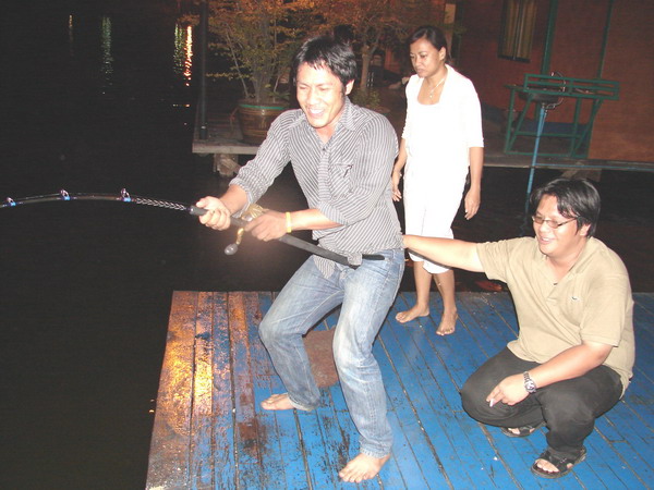 แสบๆ...พี่ดึงอยู่ไม่ต้องกลัวตก