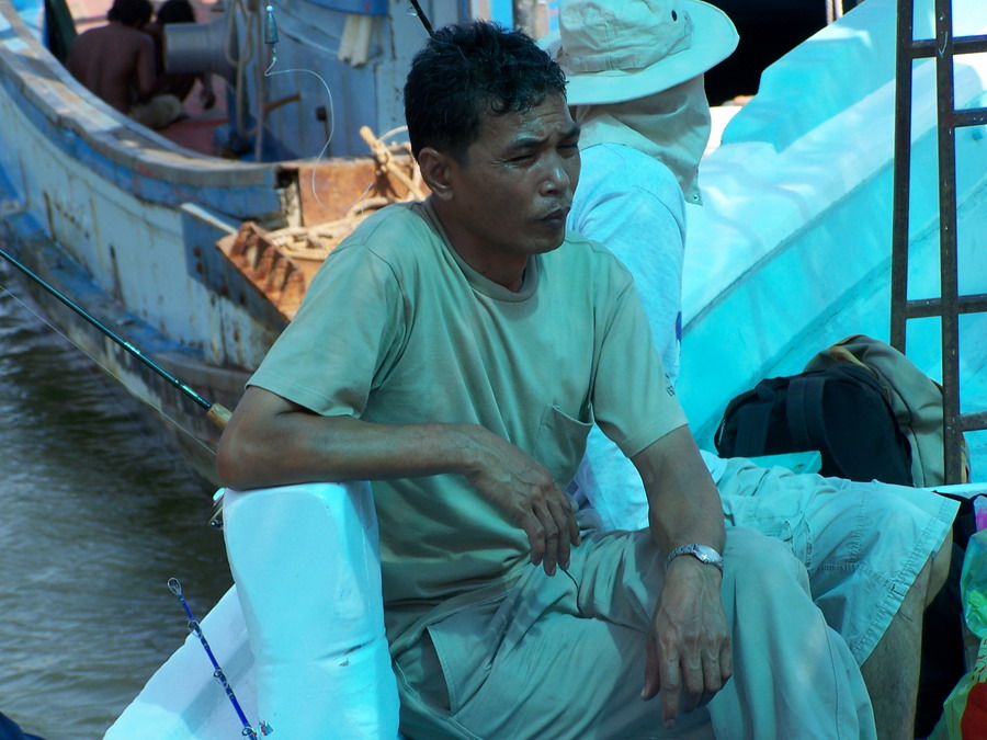 ขอแนะนำสมาชิกเลยแล้วกัน
  ป๋ารงณ์ครับมาลงเรือกับก้วนของผมครั้งแรกน่ารักมากๆครับ
