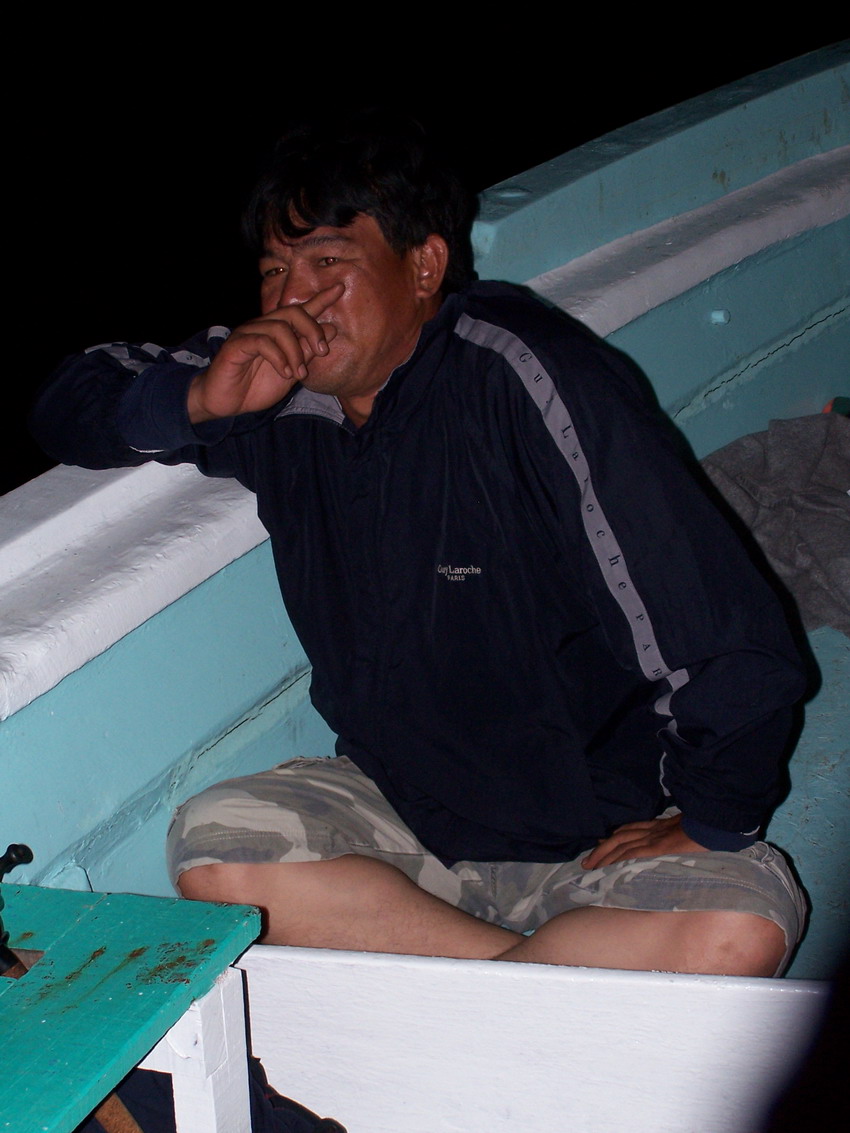 เดินมาหัวเรือก็เห็นป๋ารวยได้แต่นั่งมองเมื่อไรจะถึงของเราบ้าง