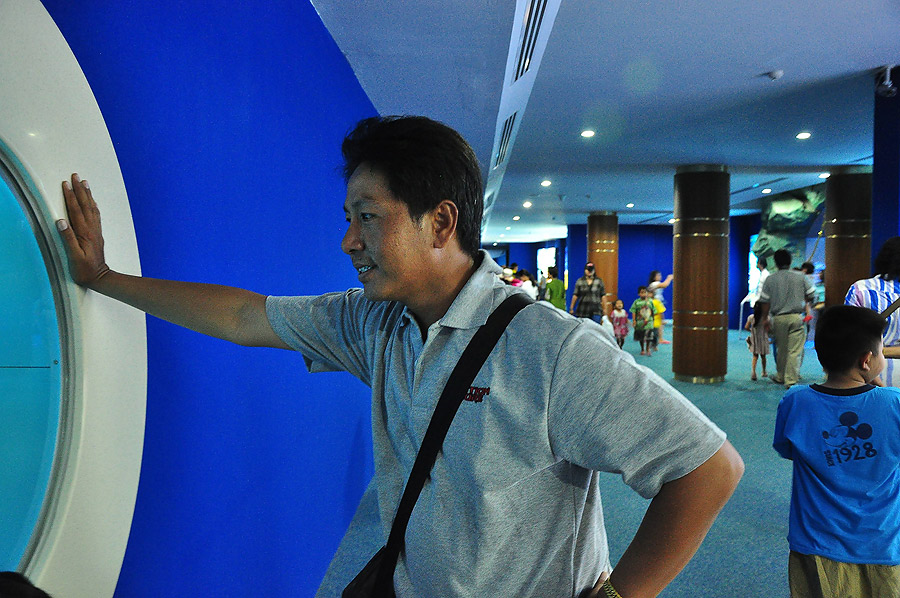 ยืนบนนี้มองเห็นปลาเยอะแยะไปหมดเลยอ่ะ :blush: :blush: :blush: