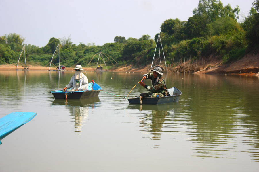 น้าน...ผมจอดเรือยังไม่ได้เลย...เจ้าเจี๊ยบก็โชว์ซะแร้ววว... :cheer: :cheer: :cheer: