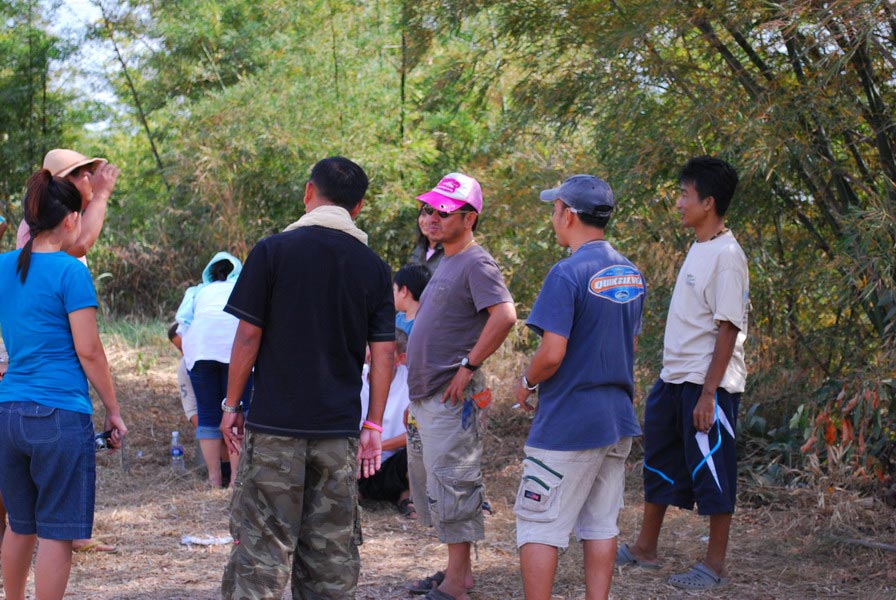 พักเหนื่อย....เอายังงัยดีครับลูกพี่... :cheer: :cheer: :cheer: