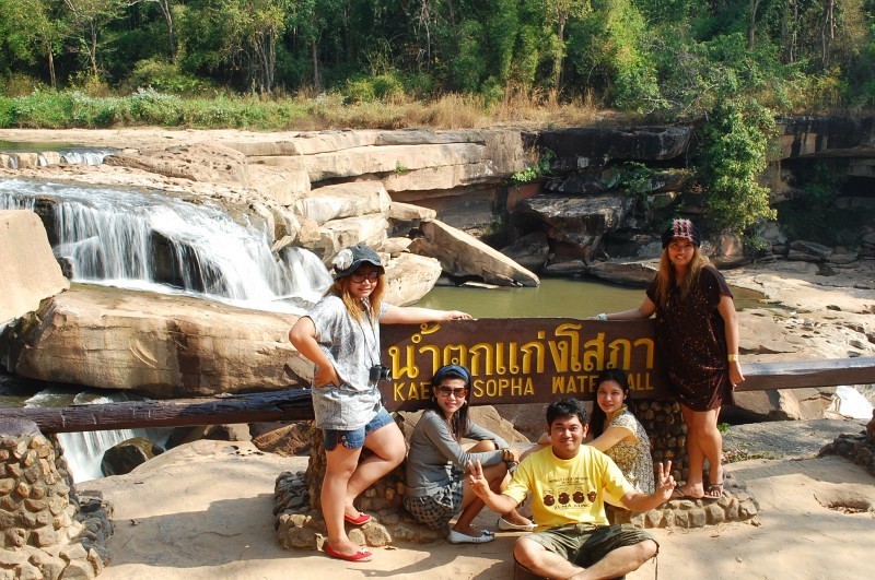 [q][i]อ้างถึง: domesoft posted: 08-01-2553, 13:00:13[/i]

น้ำตกแก่ง"โสภา"  อุ๊ยย  ชื่อใครหนอ  :g