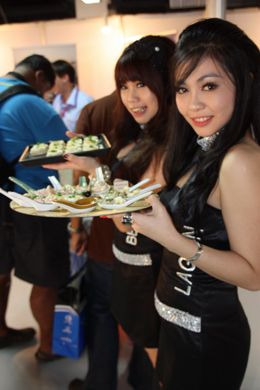  [b]ไปธุระก่อนวุ้ย..แว๊ปปปปปปปปปปปป[/b]