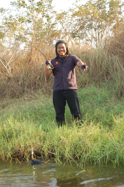 มาชม แม่ค้าขายแหนม กัน ต่อครับ น้าๆ  :laughing: :laughing: :laughing: :laughing: