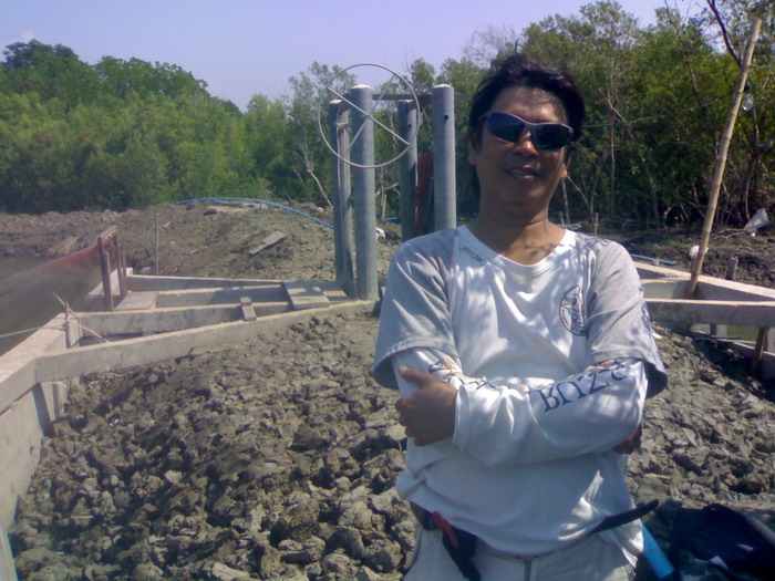  :grin:  เกือบ 5 โมงเย็นแล้ว ไม่รู้ปลาหายไปไหนหมดคับ   ถ่ายรูปเล่นดีกว่า :grin:

 :grin:พี่จุ้ยสุด