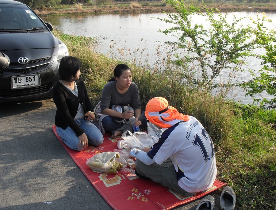 อีตานี่อีกคนครับ...ไม่ยอมฟังเสียง......ขอรองท้องก่อนล่ะ :laughing: :laughing: :laughing:
