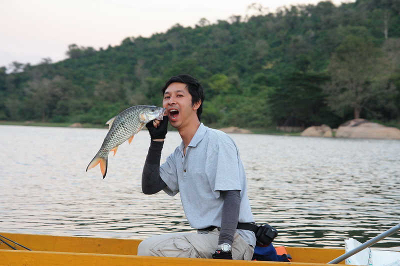  :cheer: :cheer: น้าอั้ม ขอแอค..... :cheer: :cheer:
.............ด้วย ปลายืม.............. :laughin