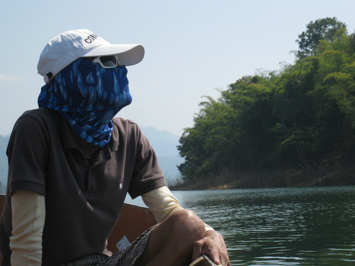  [b]นั้งดูนกดูไม้ไปเลื่อยไอ้นี้ เดียวถลีบตกเรือเลย[/b]  :mad: :mad: :laughing: :laughing: