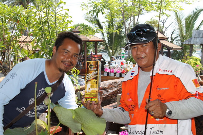อ้าวนึกว่าใคร  โปรเพชรูบญร์นี้เอง แจกคับแจก :cheer: :cheer: :cheer: :cheer: :cheer: :cheer: :cheer: 