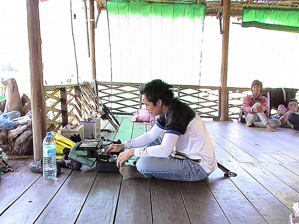 เอ้า ตาคนนี้ไม่พักเลยแหะ :laughing: