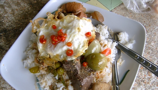 หิวแล้วผม ทานข้าวกันครับ :umh: