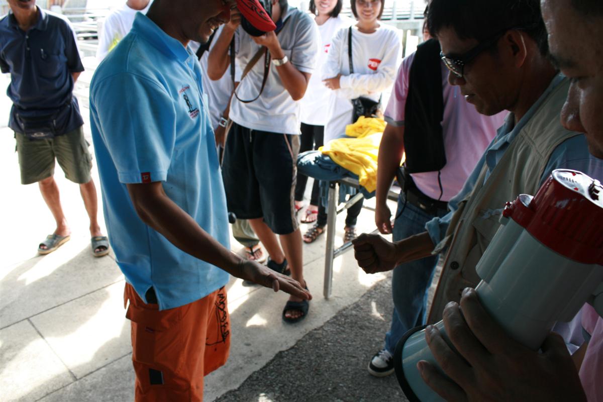เป่ายิ่งฉุบทีละคู่ :laughing: :laughing: