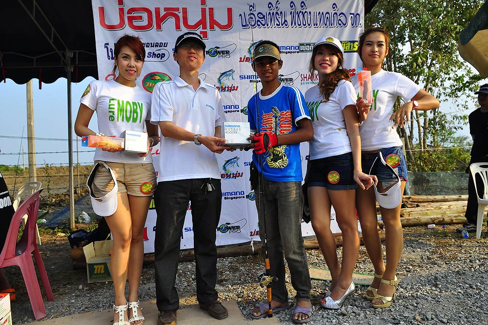 และแล้ว หนุ่มน้อย ผู้นี้ ที่ได้รับรอก ตัวแรกไป แต่ยังมีแจก อีกเพียบบบบบบบบบบบบบบบบบบบบบบบบบ :love: :