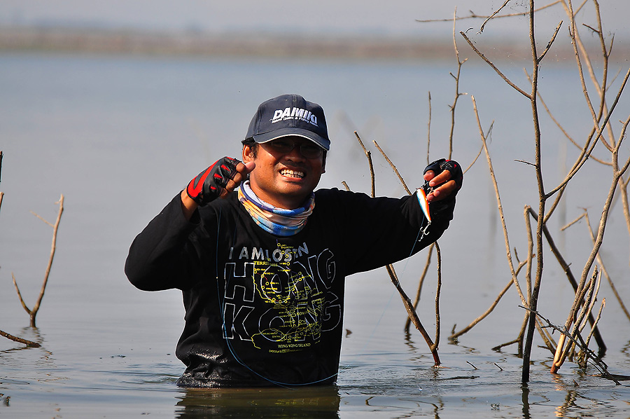 พามันพาไปพันตอที่ไหนอ่ะน้าโม่ง.............ผมตีไปติดเองอ่ะคร๊าบบบบบบบบบบ :grin: :laughing: :laughing