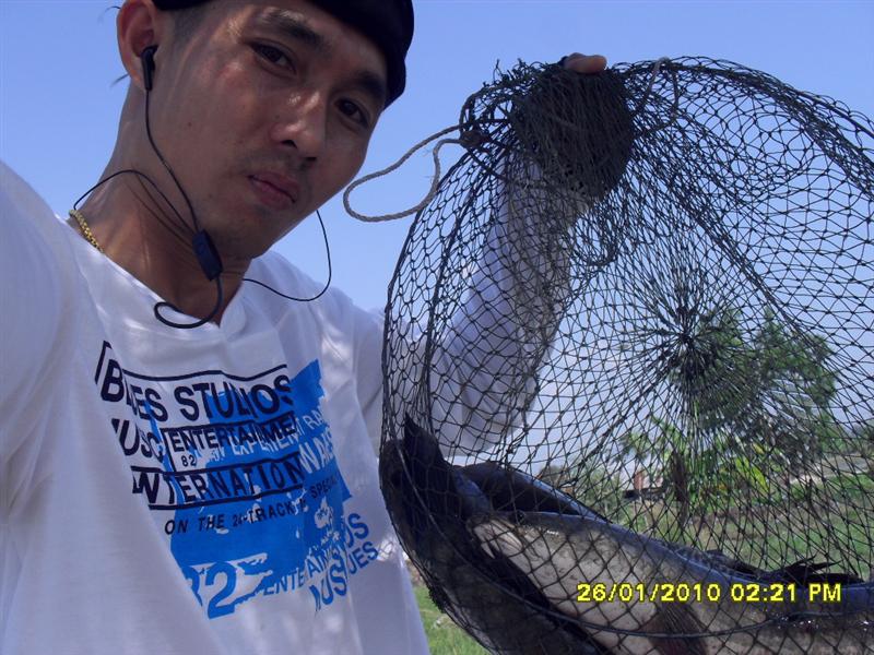อีกสักรูปครับ
พรุ่งนี้มาลงรูปต่อให้ครับ
[q] ขอบคุณน้าๆ ป้าๆทุกท่านที่เข้ามาติดตามชม และให้กำลังใจน