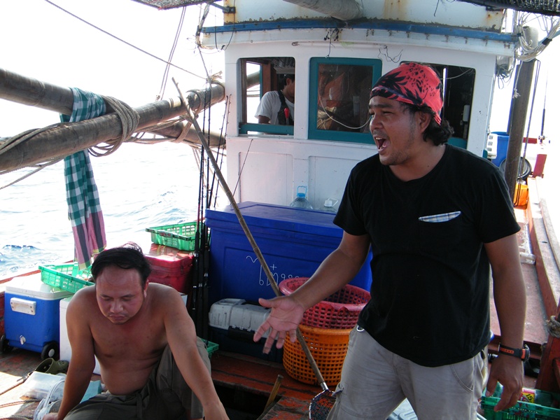 โอ้ยๆ...มันสุดยอดครับพี่น้อง...ดูท่าทางของน้าเอ๋ :laughing: :laughing: :laughing: :laughing: