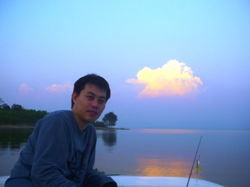 [q][i]อ้างถึง: พงเต๊บ posted: 02-02-2553, 21:48:41[/i]

ป๊าดด